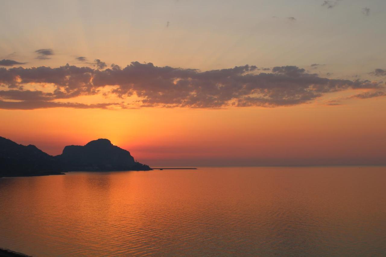 Cefalu Seaside Suite Екстер'єр фото